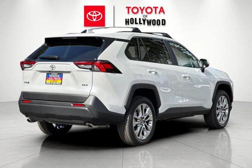 2025 Toyota RAV4 XLE Premium