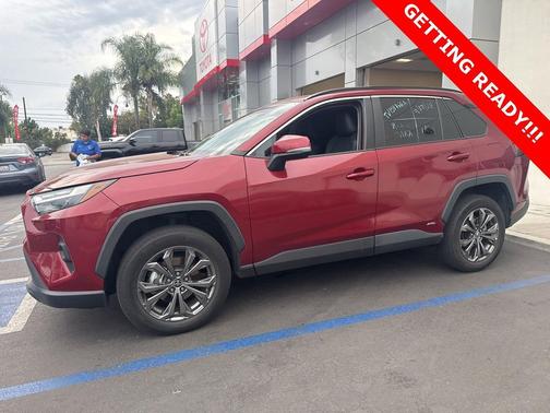 2022 Toyota RAV4 Hybrid XLE Premium