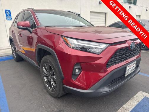 2022 Toyota RAV4 Hybrid XLE Premium