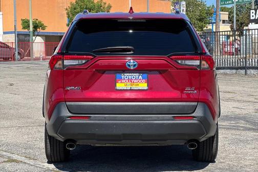 2022 Toyota RAV4 Hybrid XLE Premium