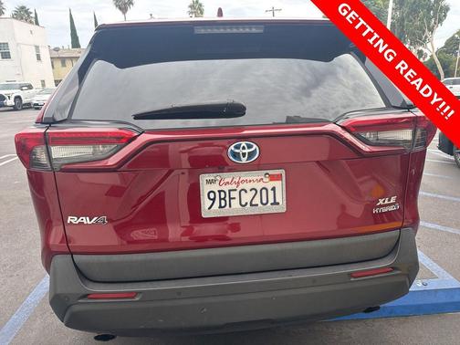 2022 Toyota RAV4 Hybrid XLE Premium