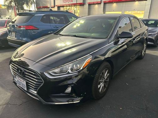 2018 Hyundai SONATA SE