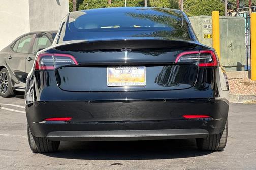 2022 Tesla Model 3 Standard Range