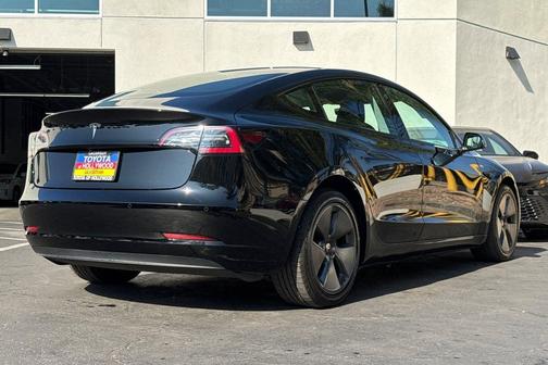 2022 Tesla Model 3 Standard Range
