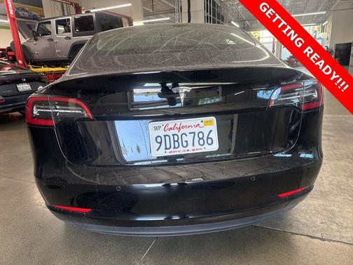 2022 Tesla Model 3 Standard Range