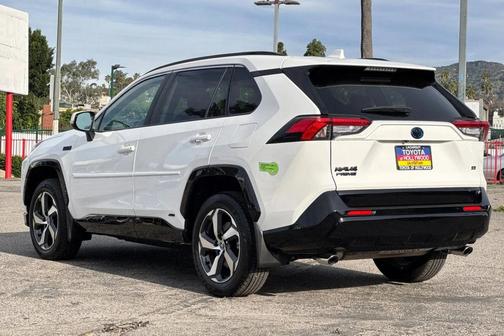 2023 Toyota RAV4 Prime SE