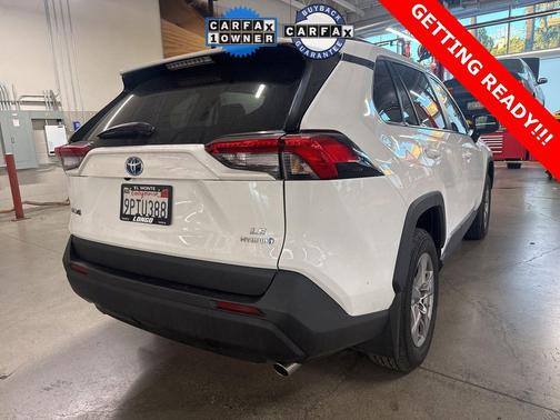 2024 Toyota RAV4 Hybrid SE