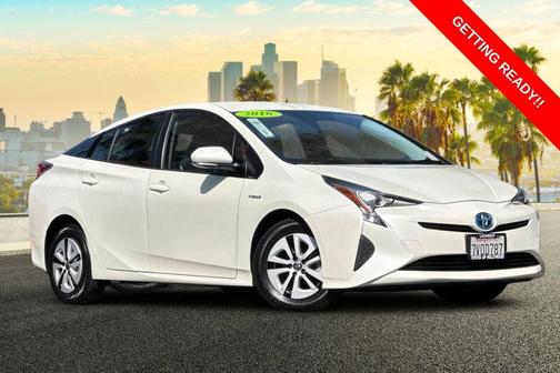 Blizzard Pearl 2016 Toyota Prius Four