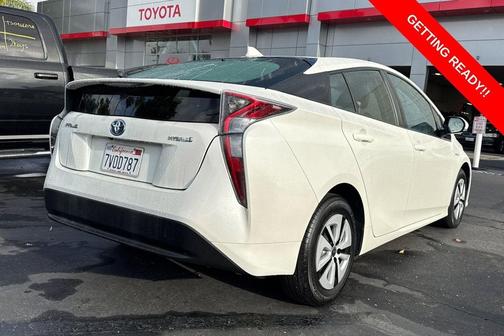 White 2016 Toyota Prius Four