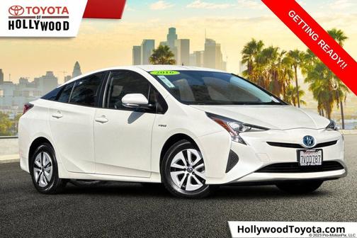 Blizzard Pearl 2016 Toyota Prius Four