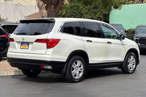 2017 Honda Pilot LX