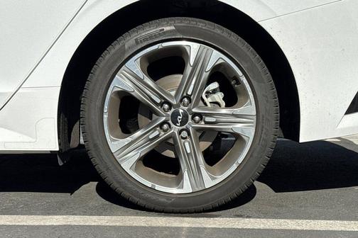 Glacial White Pearl 2024 Kia K5 EX