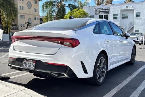 Glacial White Pearl 2024 Kia K5 EX