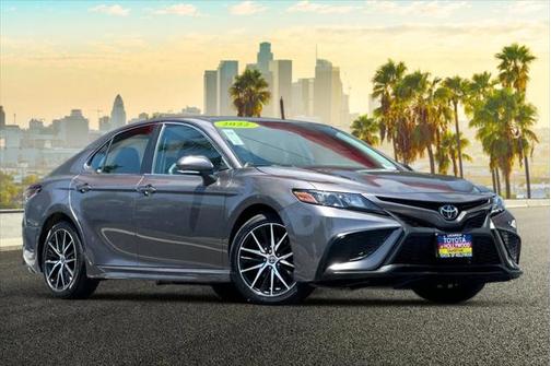 2022 Toyota Camry SE