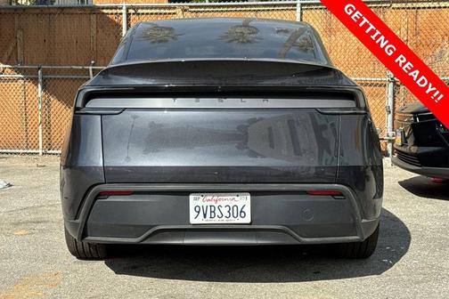 2026 Tesla Model Y Premium Rear-Wheel Drive