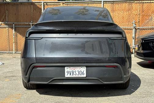 2026 Tesla Model Y Premium Rear-Wheel Drive