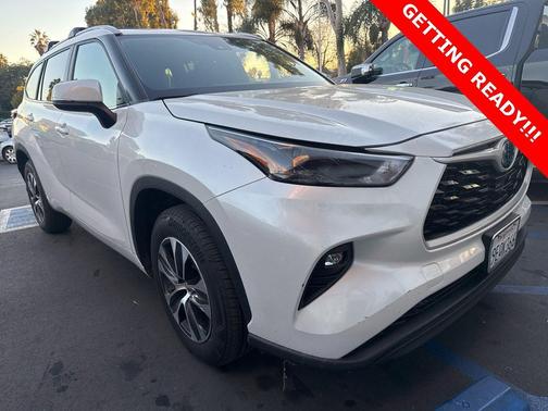 2023 Toyota Highlander Hybrid XLE