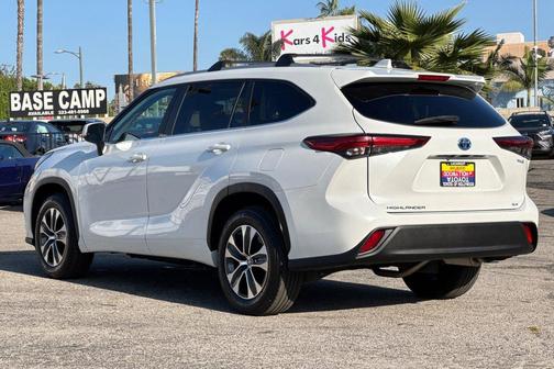 2023 Toyota Highlander Hybrid XLE