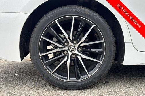 Ice Cap 2023 Toyota Camry SE