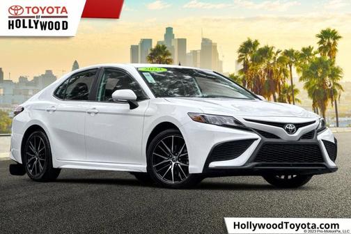 Ice Cap 2023 Toyota Camry SE