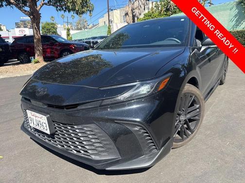 2025 Toyota Camry SE