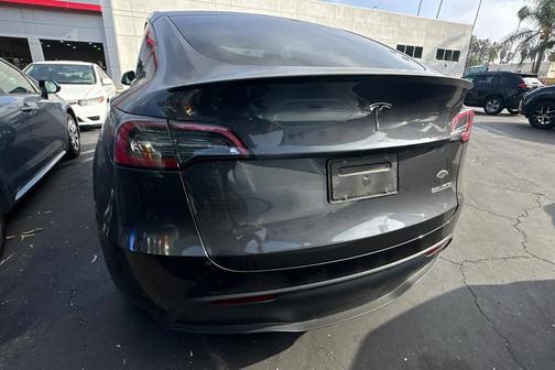 2024 Tesla Model Y Performance Dual Motor All-Wheel Drive