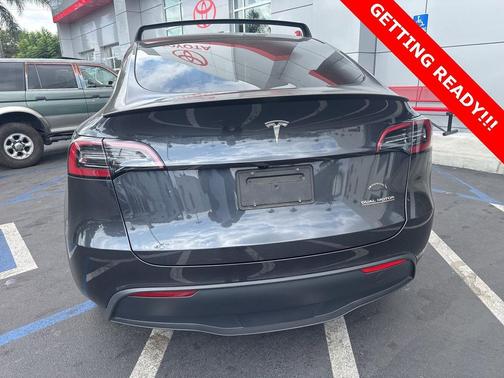 2024 Tesla Model Y Performance Dual Motor All-Wheel Drive