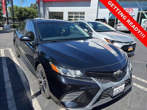 2018 Toyota Camry SE