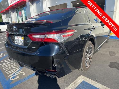 2018 Toyota Camry SE