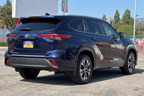 2023 Toyota Highlander Hybrid XLE