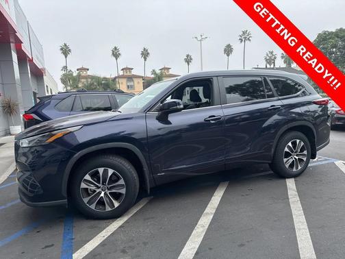 2023 Toyota Highlander Hybrid XLE
