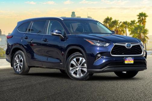 2023 Toyota Highlander Hybrid XLE