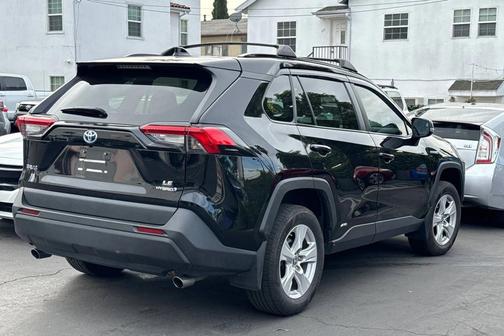 2021 Toyota RAV4 Hybrid LE