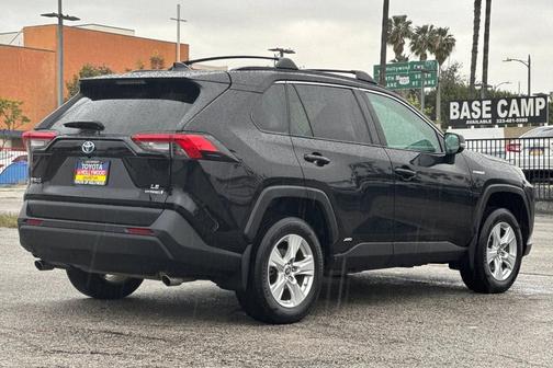 2021 Toyota RAV4 Hybrid LE
