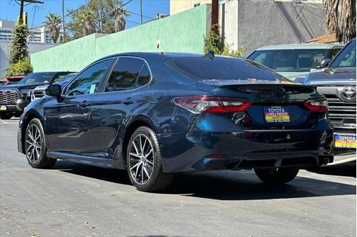 2021 Toyota Camry SE