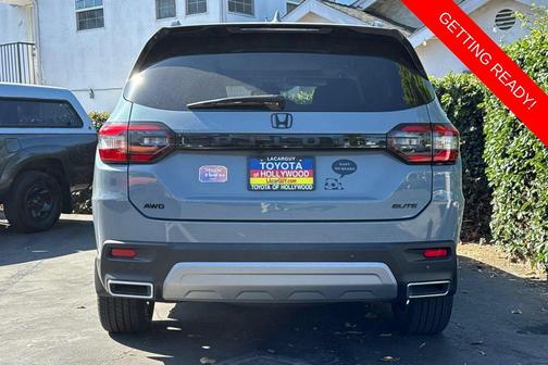 Crystal Black Pearl 2023 Honda Pilot AWD Elite