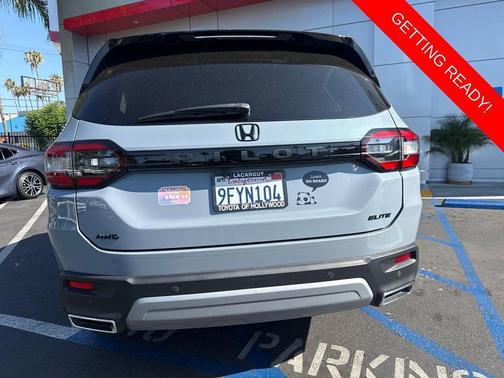 Crystal Black Pearl 2023 Honda Pilot AWD Elite