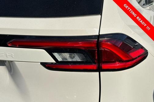 Wind Chill Pearl 2024 Toyota Grand Highlander XLE