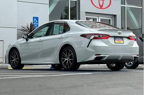 2023 Toyota Camry SE