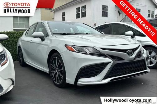 2023 Toyota Camry SE