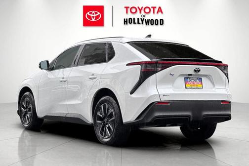 2026 Toyota bZ XLE Plus