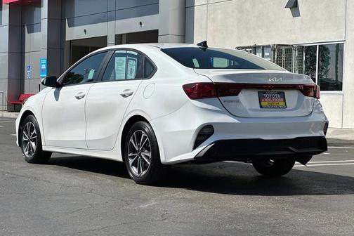 2023 Kia Forte LXS