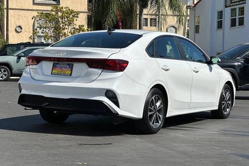 2023 Kia Forte LXS