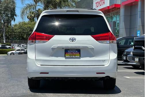 2011 Toyota Sienna LE
