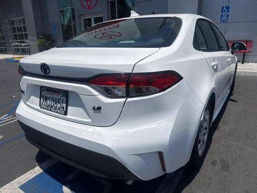 Ice Cap 2024 Toyota Corolla LE