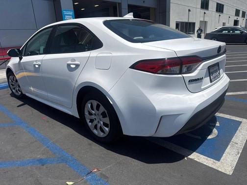 Ice Cap 2024 Toyota Corolla LE