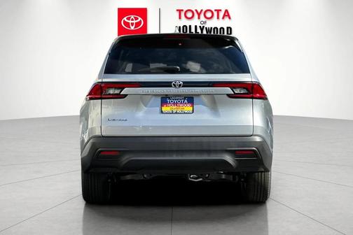 2026 Toyota Highlander LE