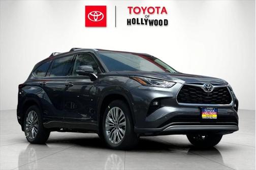 2025 Toyota Highlander Hybrid Platinum