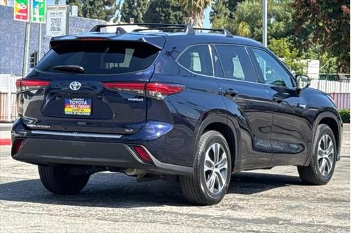 2021 Toyota Highlander Hybrid XLE