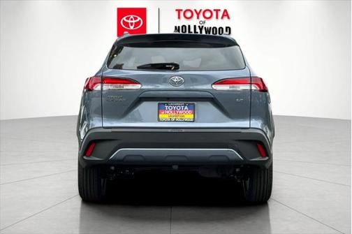 2025 Toyota Corolla Cross LE